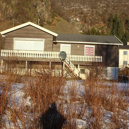Koselig Hus Med Parkeringsplass Skaland Exterior foto