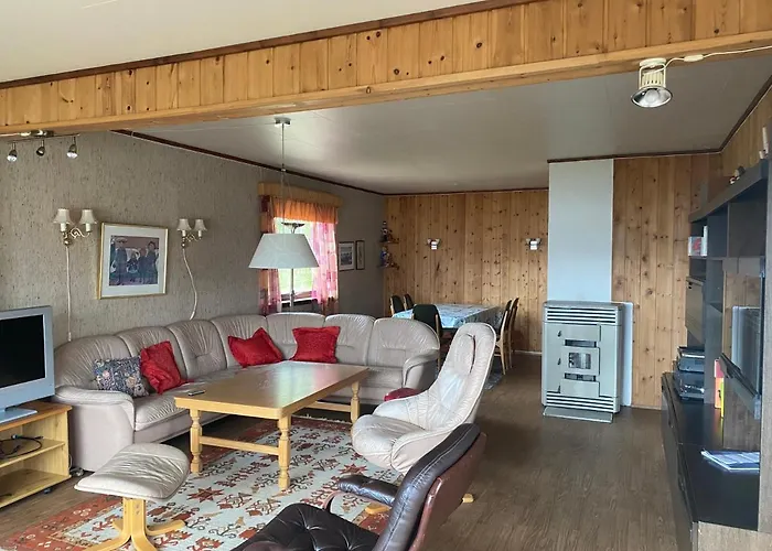 Koselig Hus Med Parkeringsplass